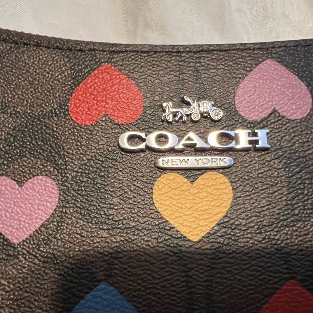 Coach 🌈 hearts handbag / shoulder bag in black /brown leather - Picture 2 of 10